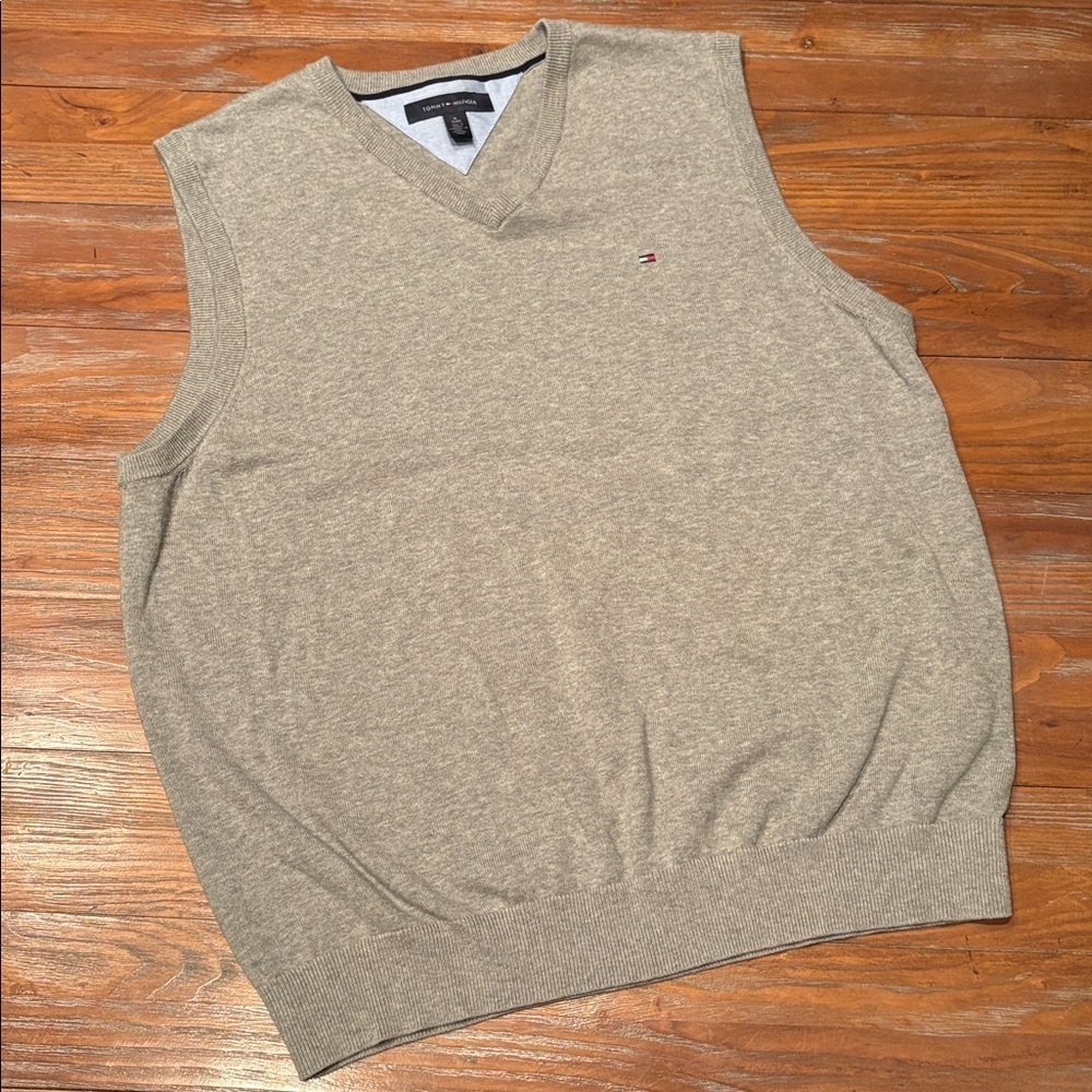 Tommy Hilfiger Men's Gray V-Neck Sweater Vest XL 100% Cotton Collegiate Preppy